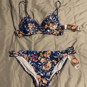 Daisy Fuentes bikini